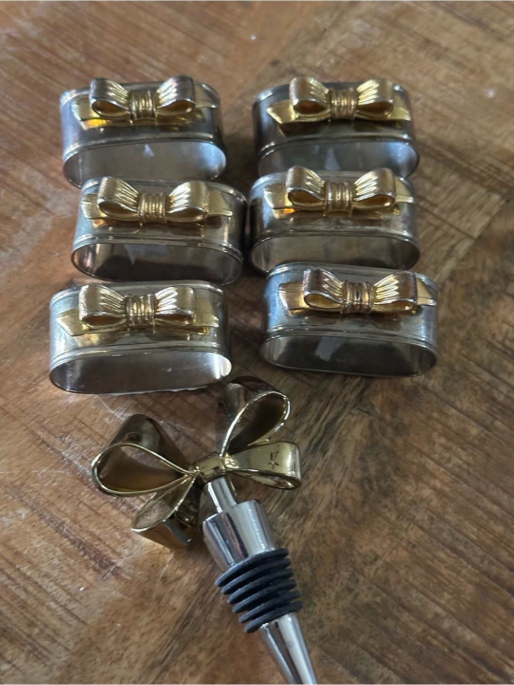 Vtg Silver Plated Bow Napkin Rings Set of 6 & Bow Wine Stopper